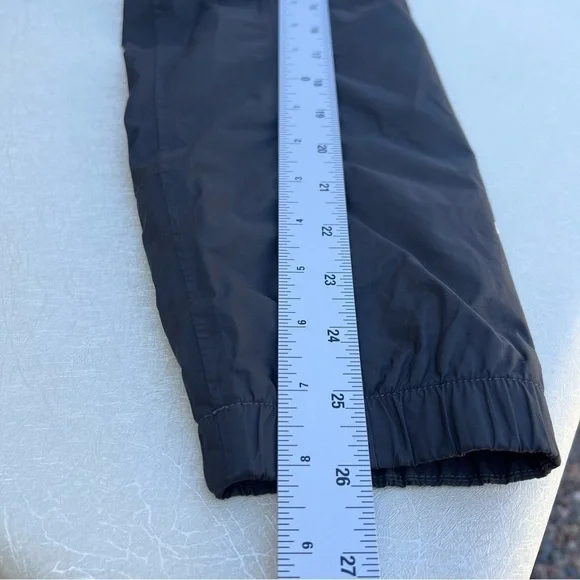 North Face Women Windbreaker HYVENT Jacket Size Medium - Picture 7 of 10